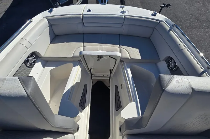  Yacht Photos Pics 2023 Sea Ray SDX 270 Outboard boat interior with spacious seating and modern design.