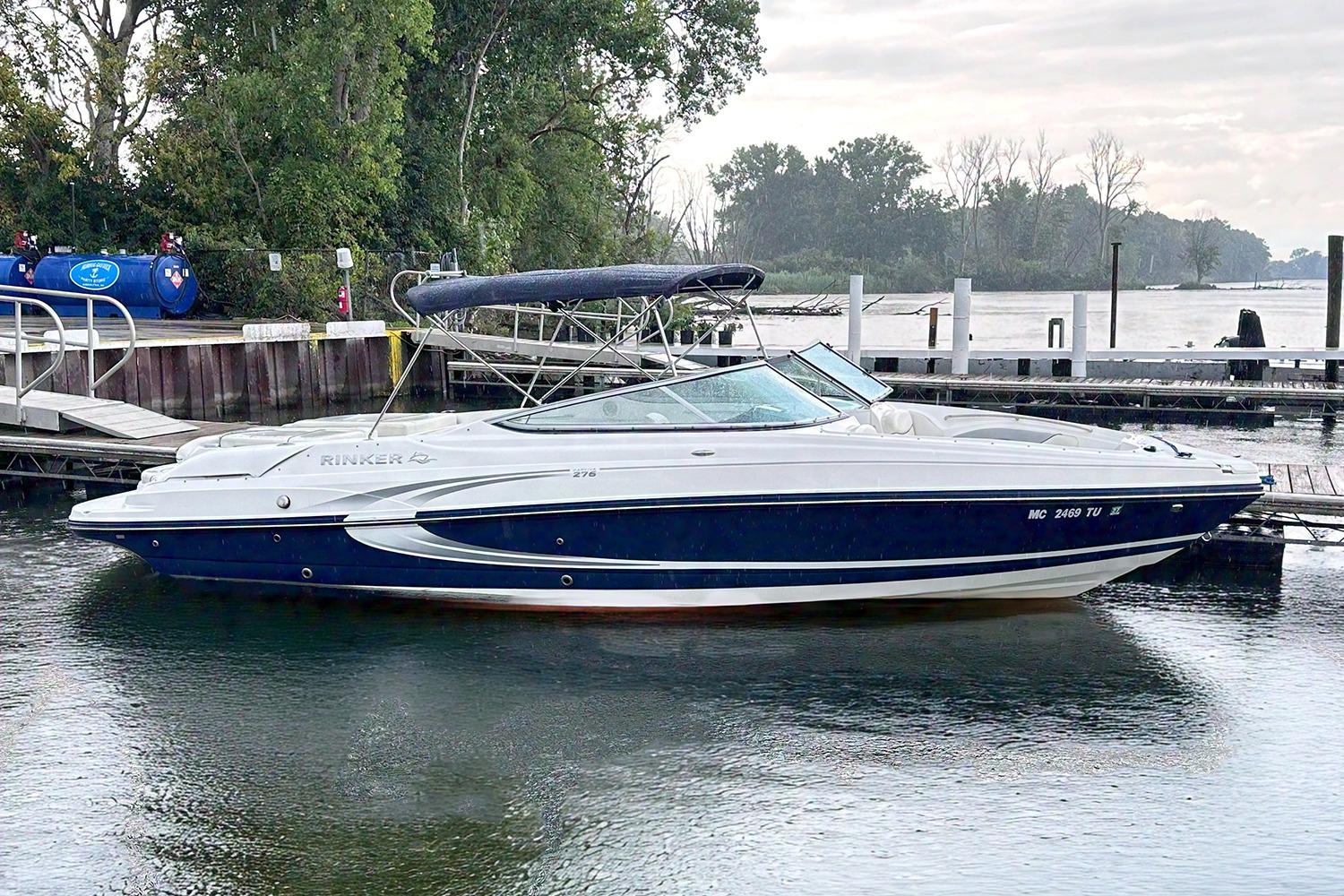 Rinker 276 Captiva Bowrider