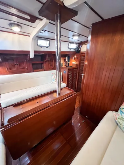 Della Therese Yacht Photos Pics 