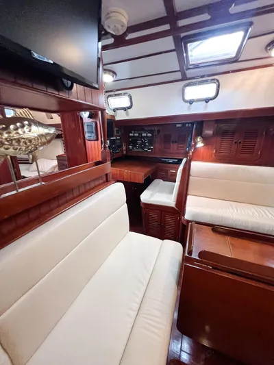 Della Therese Yacht Photos Pics 