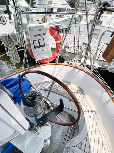 Della Therese Yacht Photos Pics 