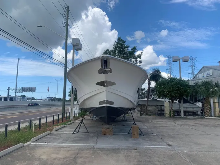  Yacht Photos Pics 2020-BOSTON-WHALER-420-OUTRAGE