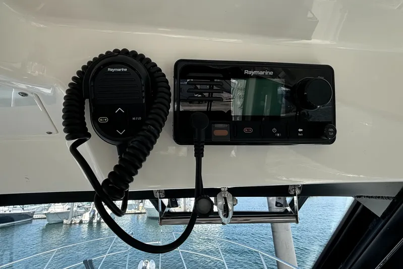  Yacht Photos Pics Boston Whaler 325 Conquest Pilothouse 2020, Raymarine marine radio system, ocean view.