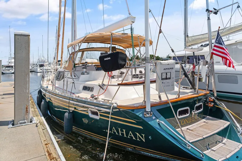 Callahan Yacht Photos Pics Sailboat docked at marina, Ta Shing Taswell 44 All Season, 2000 model.
