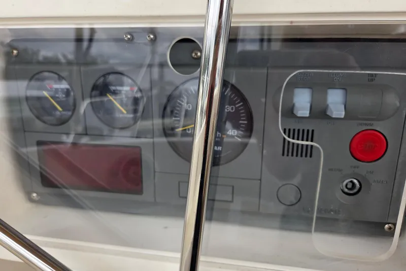 Callahan Yacht Photos Pics Control panel of a 2000 Ta Shing Taswell 44 All Season yacht.