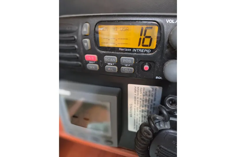 Callahan Yacht Photos Pics VHF radio display on 2000 Ta Shing Taswell 44 All Season yacht.