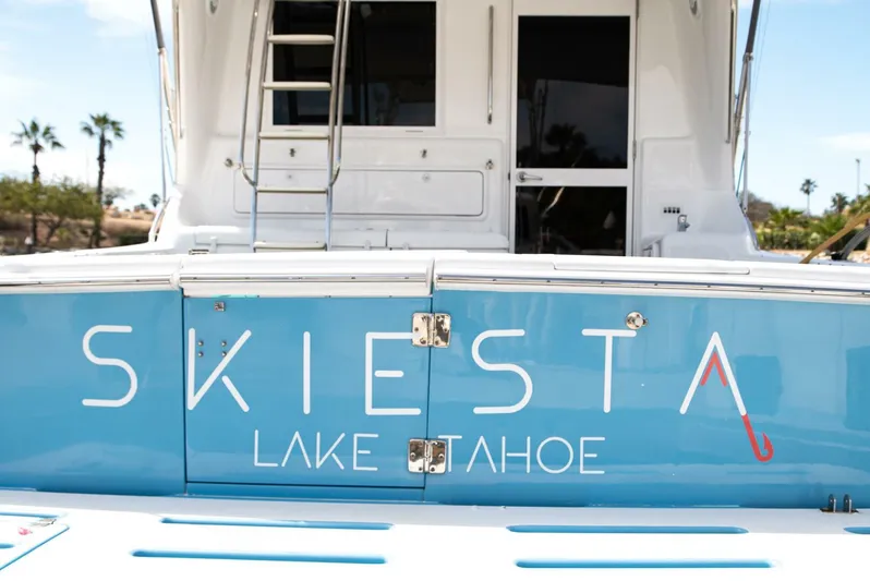 Skiesta Yacht Photos Pics Riviera 40 Flybridge 2002 boat named Skiesta at Lake Tahoe.