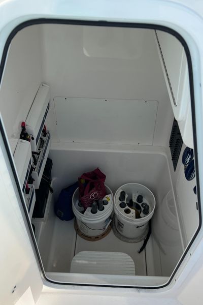 2019 Invincible 33 Open Fisherman