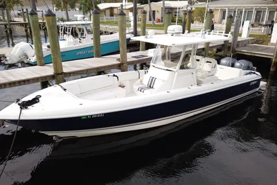 Intrepid 327 Center Console