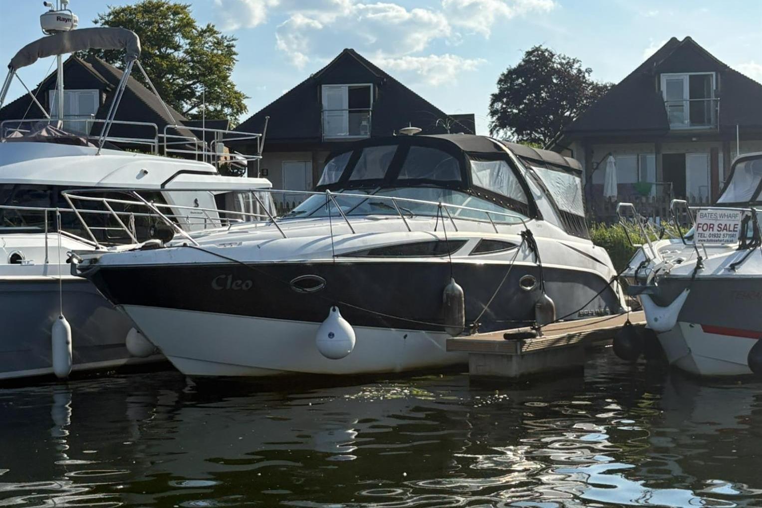 2010 Bayliner 335