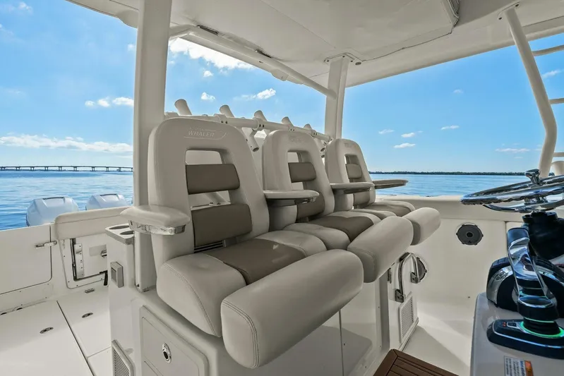 Lima Kilo Yacht Photos Pics 2019 Boston Whaler 380 Outrage 'Lima Kilo' - Helm Seating