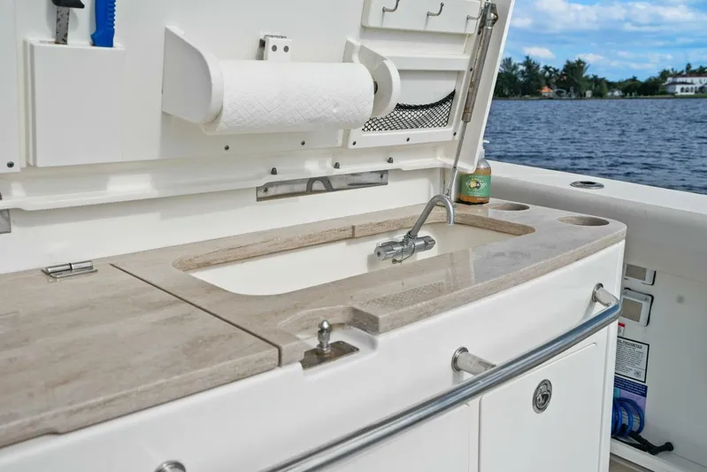 Lima Kilo Yacht Photos Pics 2019 Boston Whaler 380 Outrage 'Lima Kilo' - Wet Bar