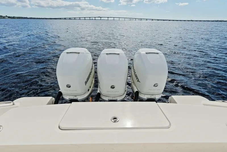 Lima Kilo Yacht Photos Pics 2019 Boston Whaler 380 Outrage 'Lima Kilo' - Motors