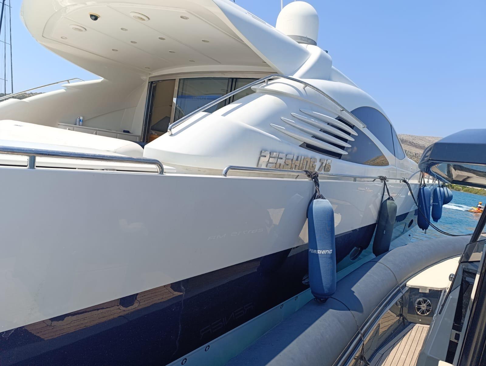 PERSHING 76 2005 OPEN YACHT