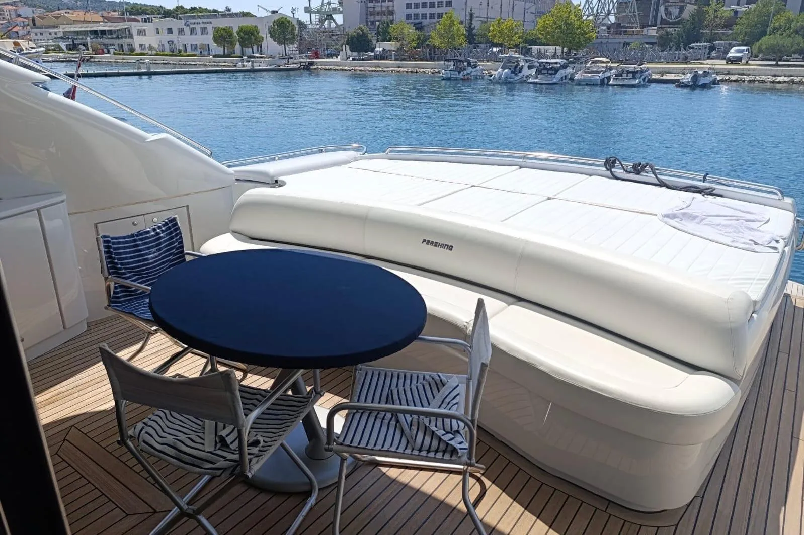 PERSHING 76 2005 OPEN YACHT