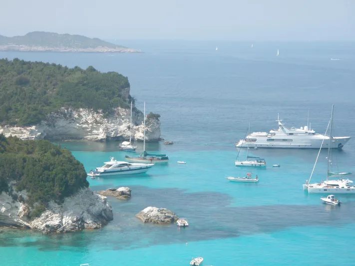  Yacht Photos Pics PERSHING 76 2005 OPEN YACHT