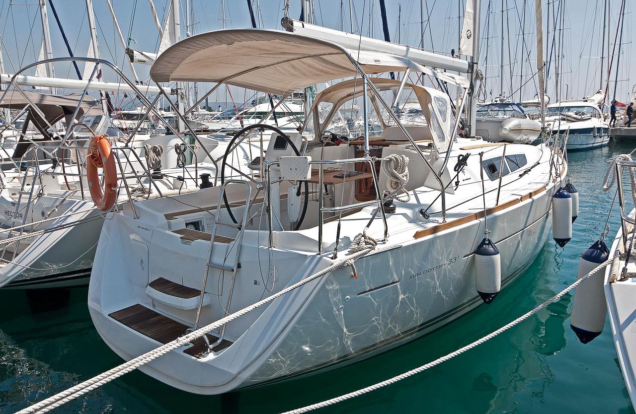 33i yacht for sale