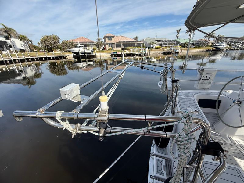 2011 Hunter 45 Deck Salon