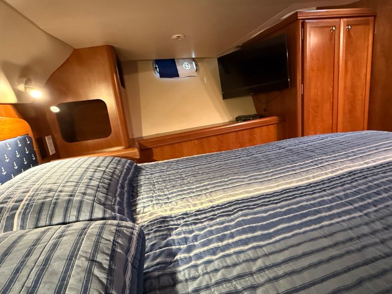 2011 Hunter 45 Deck Salon