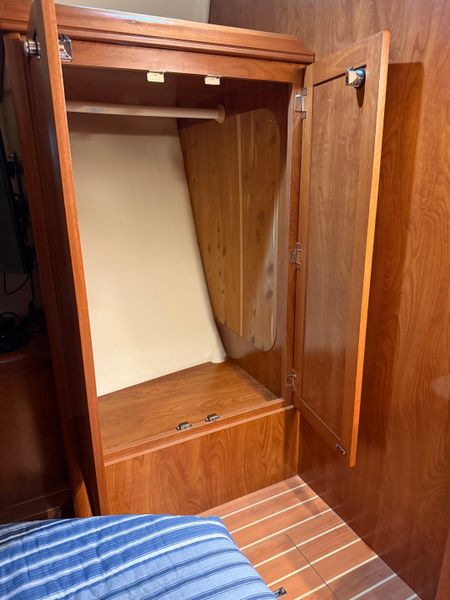 2011 Hunter 45 Deck Salon
