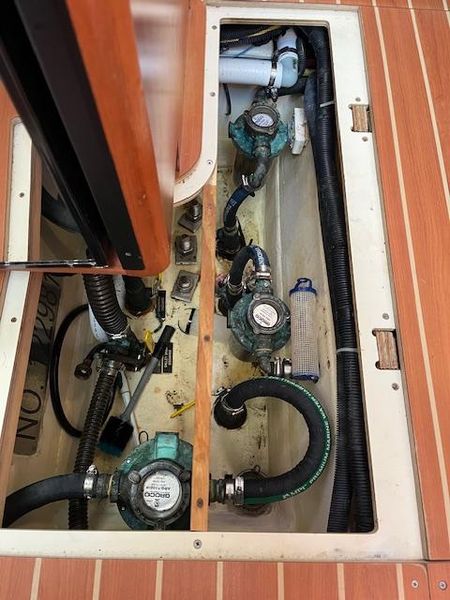 2011 Hunter 45 Deck Salon