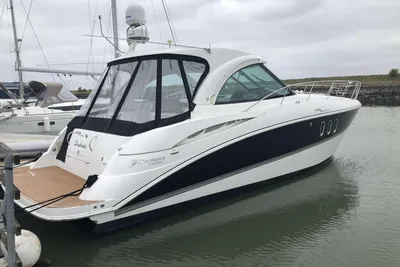 2009 Cruisers Yachts 390