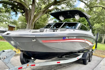Yamaha Boats 242 Limited S E-Series