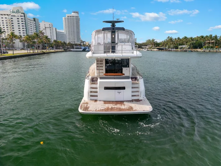 Baze Yacht Photos Pics 