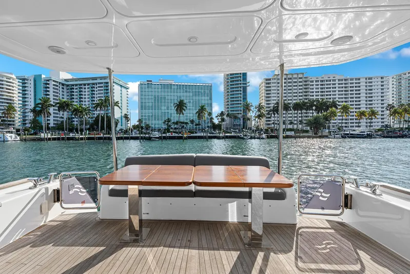 Baze Yacht Photos Pics 