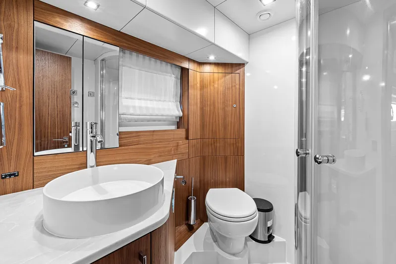 Baze Yacht Photos Pics 