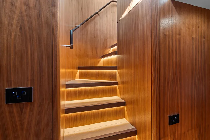 Baze Yacht Photos Pics 