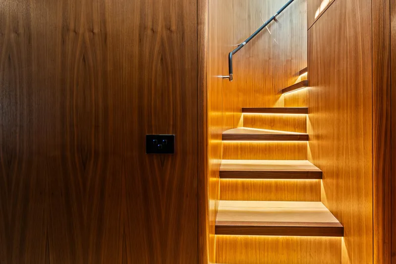 Baze Yacht Photos Pics 