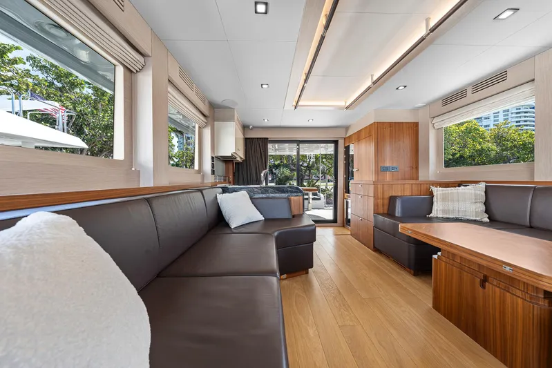 Baze Yacht Photos Pics 