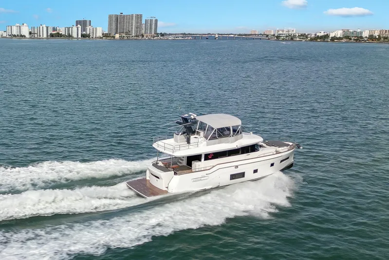 Baze Yacht Photos Pics 