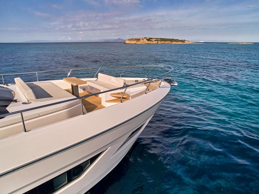 2022 Ferretti Yachts 72 