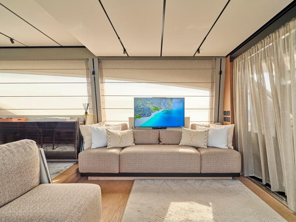 2022 Ferretti Yachts 72 