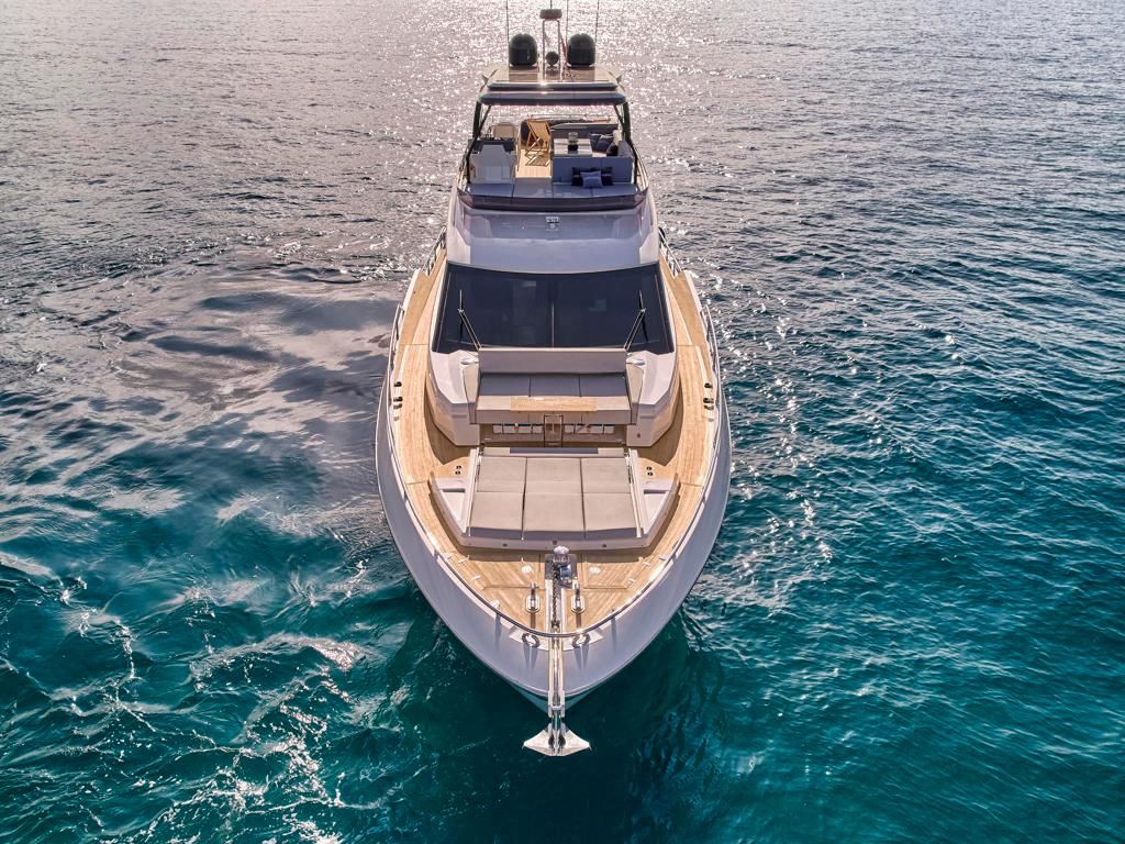 2022 Ferretti Yachts 72 