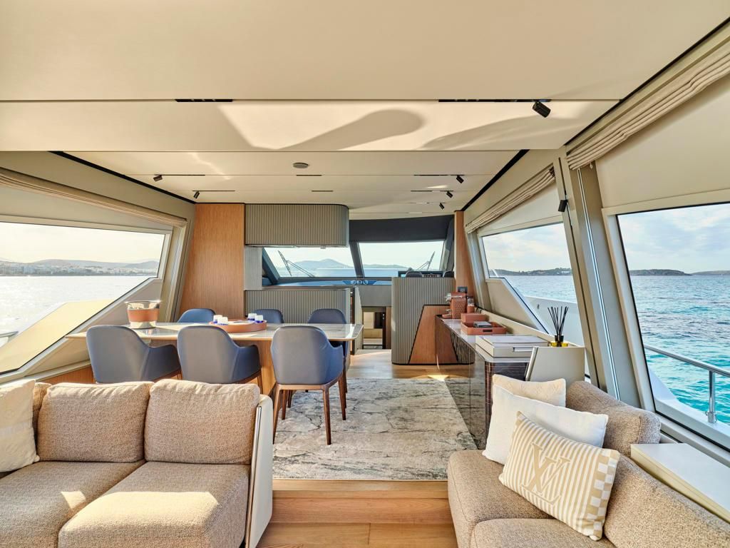 2022 Ferretti Yachts 72 