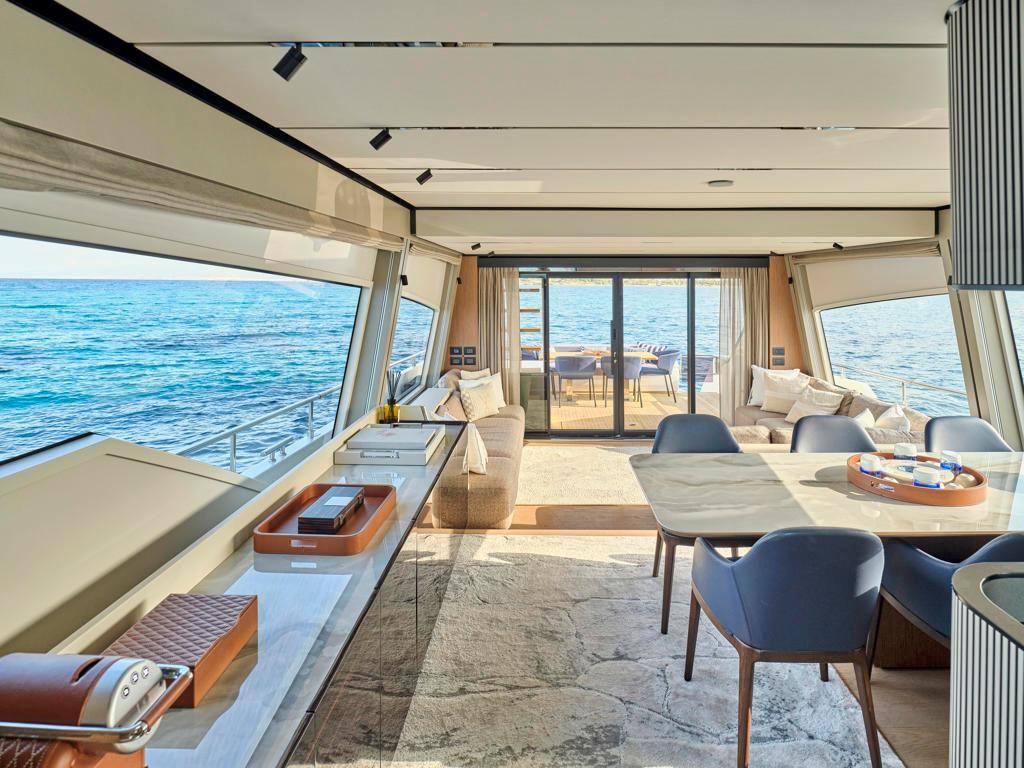 2022 Ferretti Yachts 72 