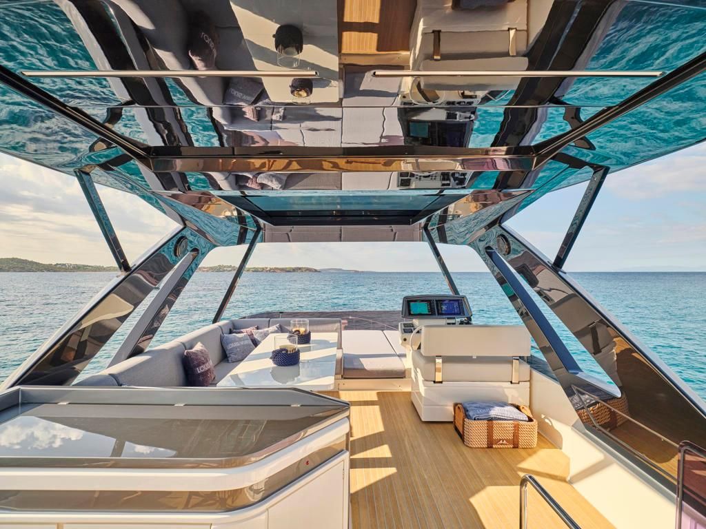 2022 Ferretti Yachts 72 