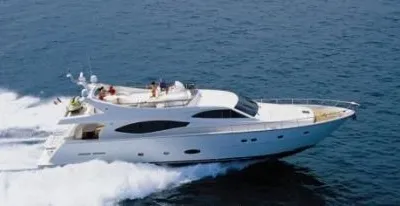 1999 Ferretti Yachts 680