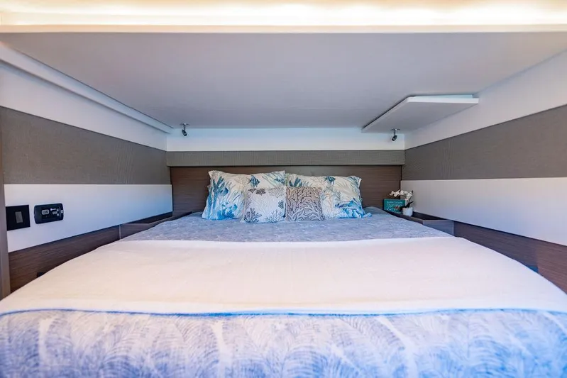 Scooby Yacht Photos Pics 