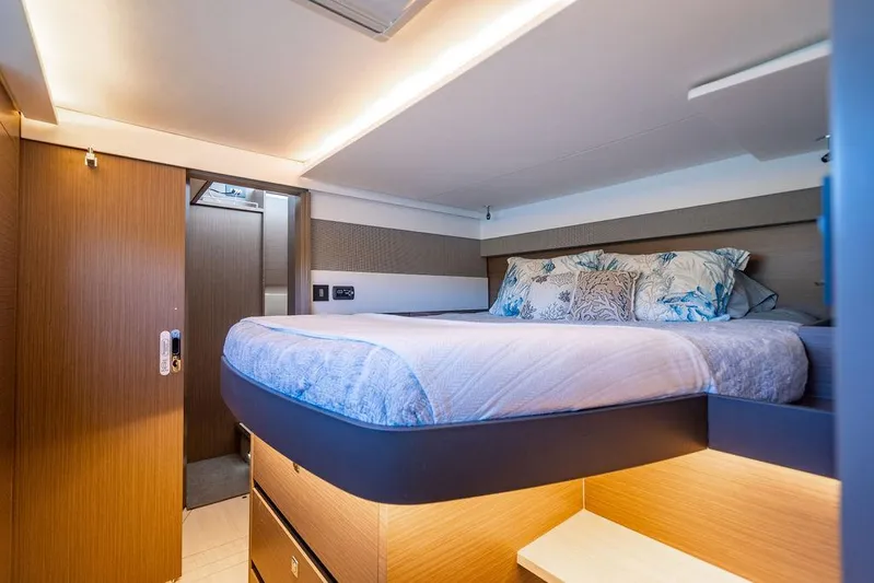 Scooby Yacht Photos Pics 