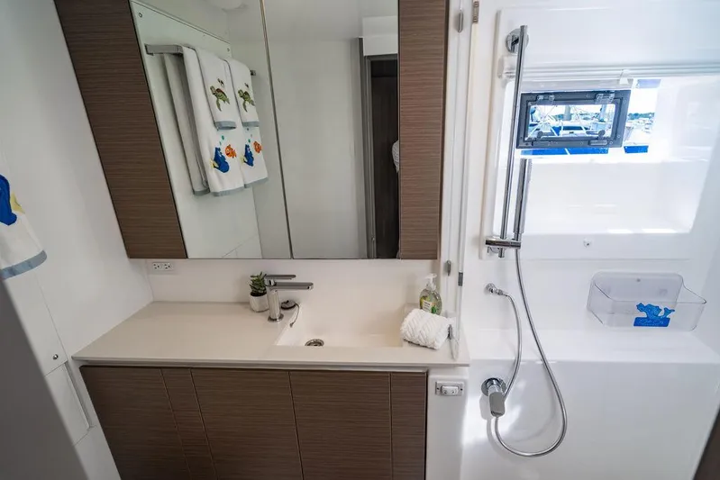 Scooby Yacht Photos Pics 