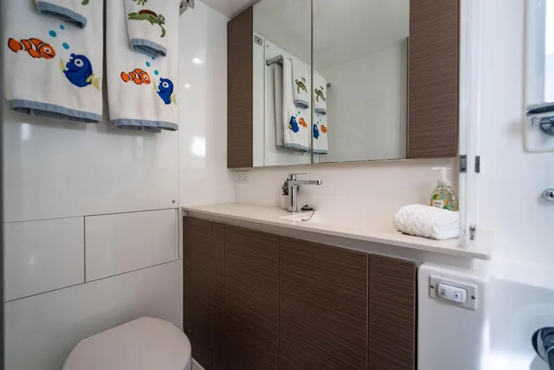 Scooby Yacht Photos Pics 