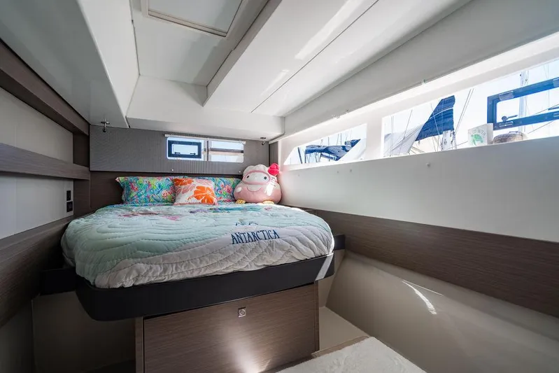 Scooby Yacht Photos Pics 