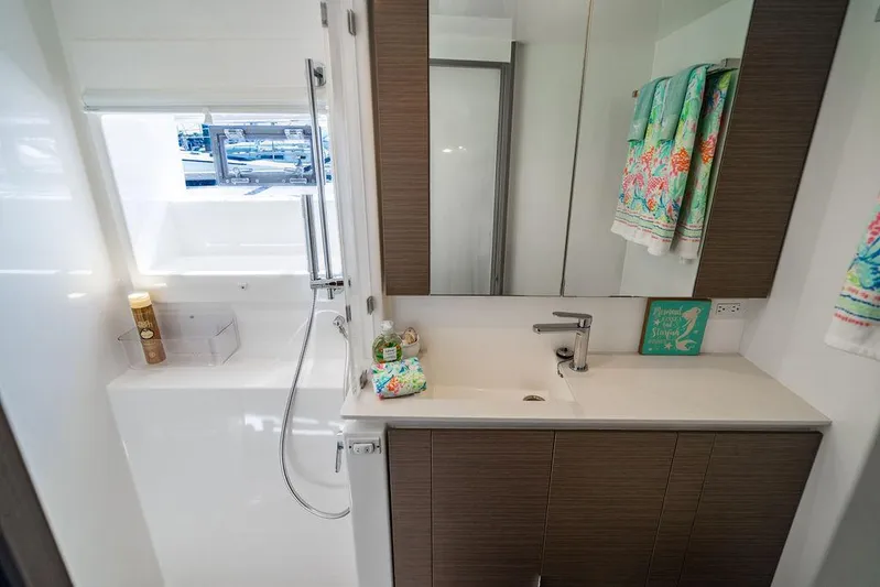 Scooby Yacht Photos Pics 