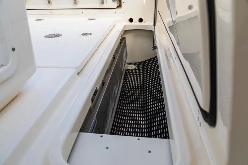  Yacht Photos Pics Manufacturer Provided Image