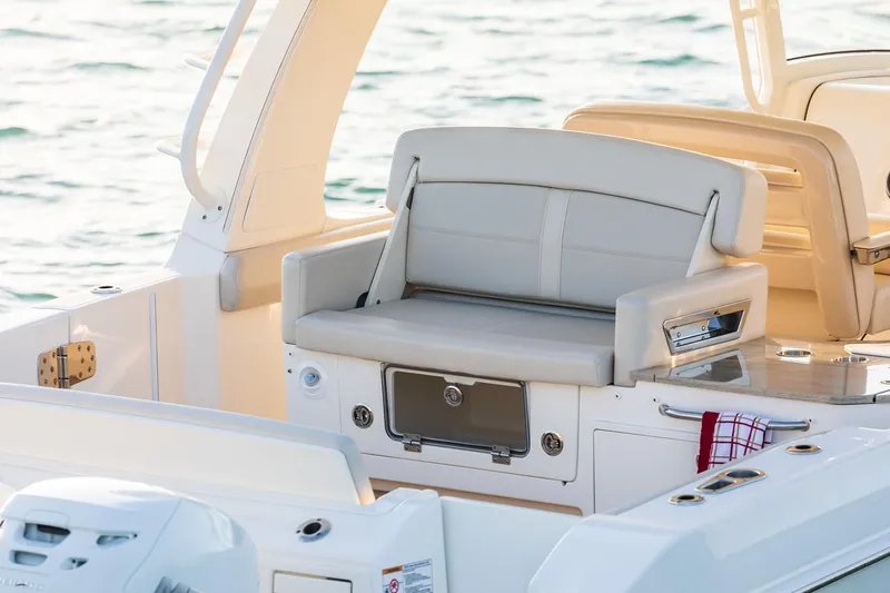  Yacht Photos Pics Manufacturer Provided Image