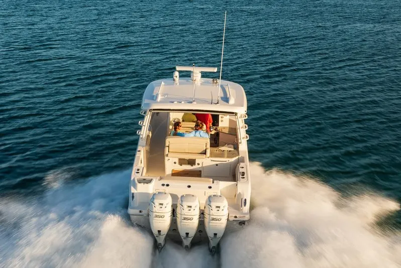  Yacht Photos Pics Manufacturer Provided Image